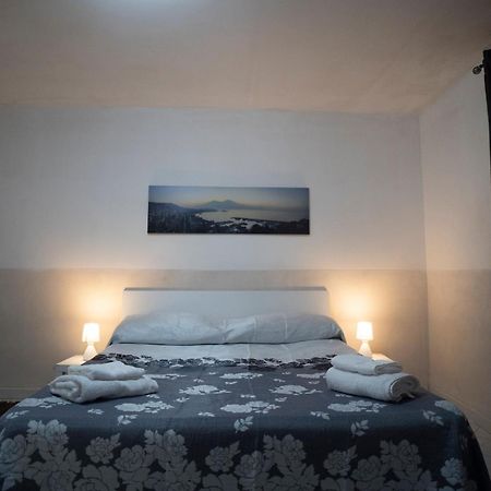 Вилла Casa Elena - Casa Vacanze Napoli Centro Экстерьер фото
