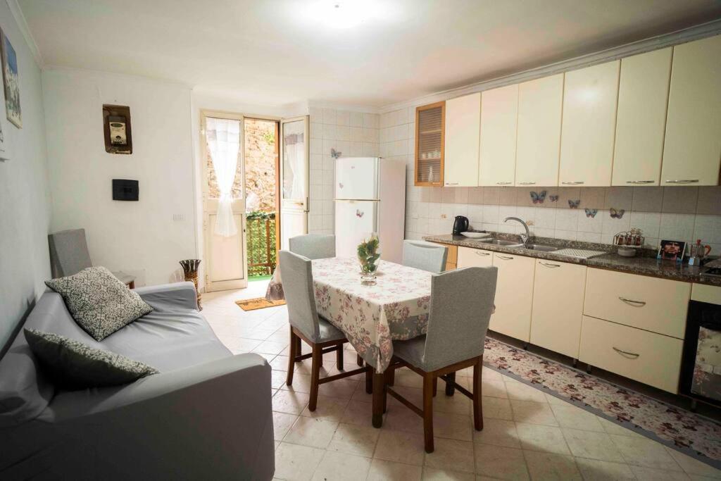Вилла Casa Elena - Casa Vacanze Napoli Centro Экстерьер фото