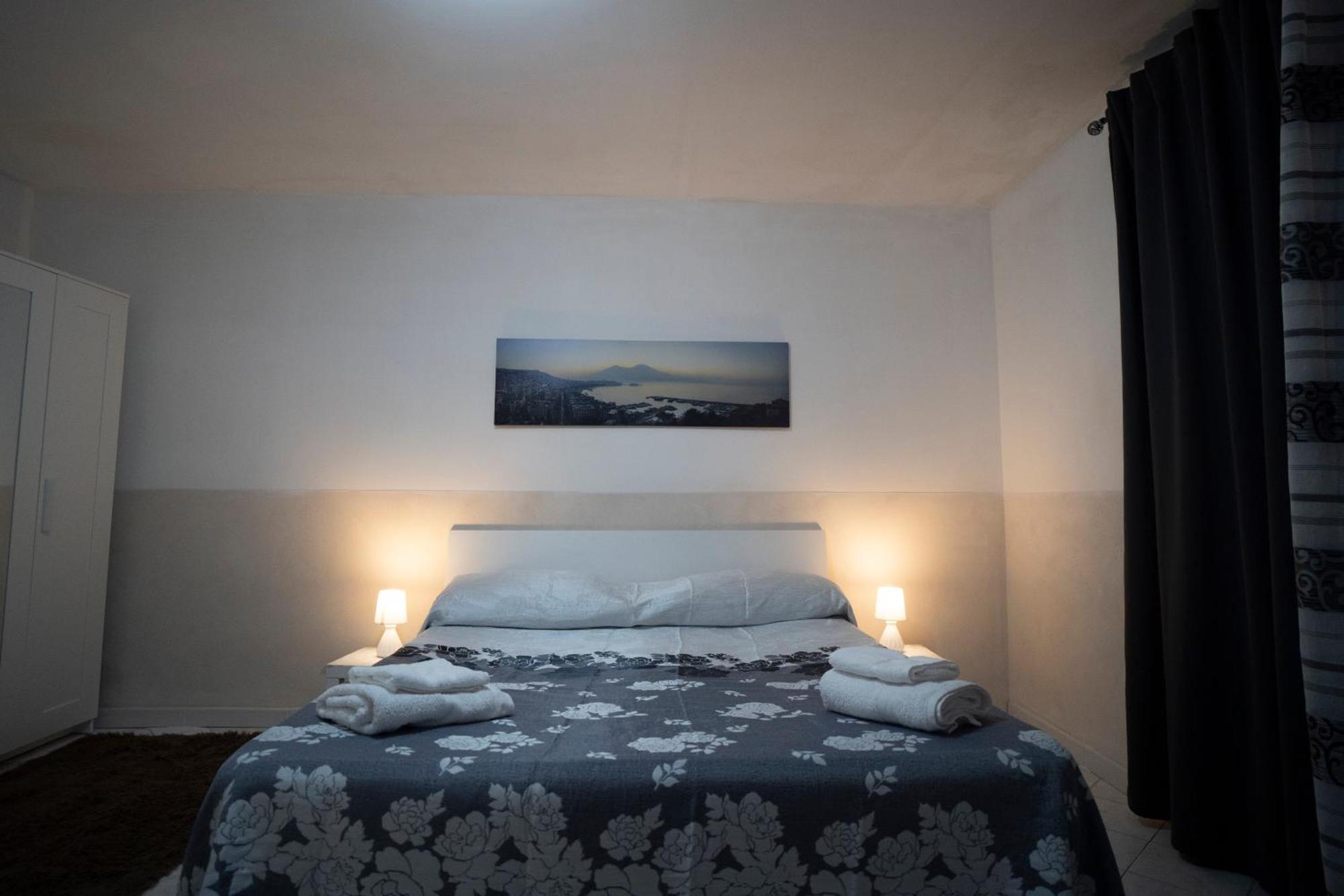 Вилла Casa Elena - Casa Vacanze Napoli Centro Экстерьер фото